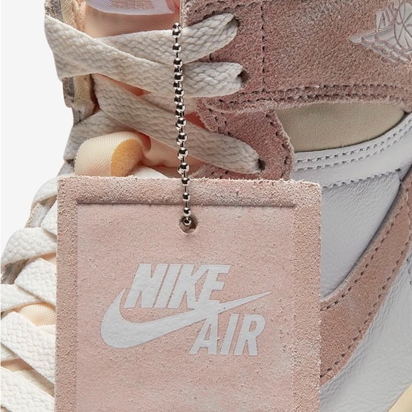 Pink & White Air Jordan 1 Retro High OG🩷🤍 - Picture 2 of 7